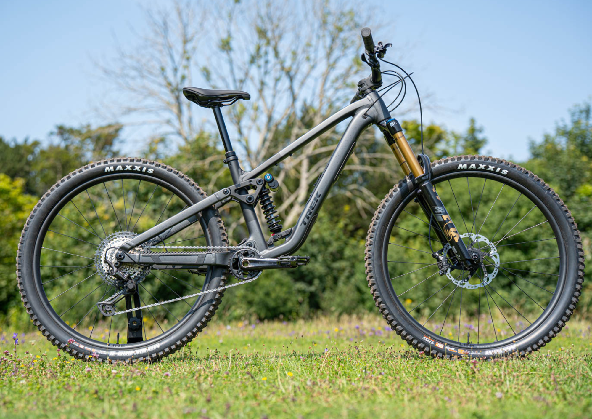 Coil vs Air Shocks: What’s Right for Your Mountain Bike?