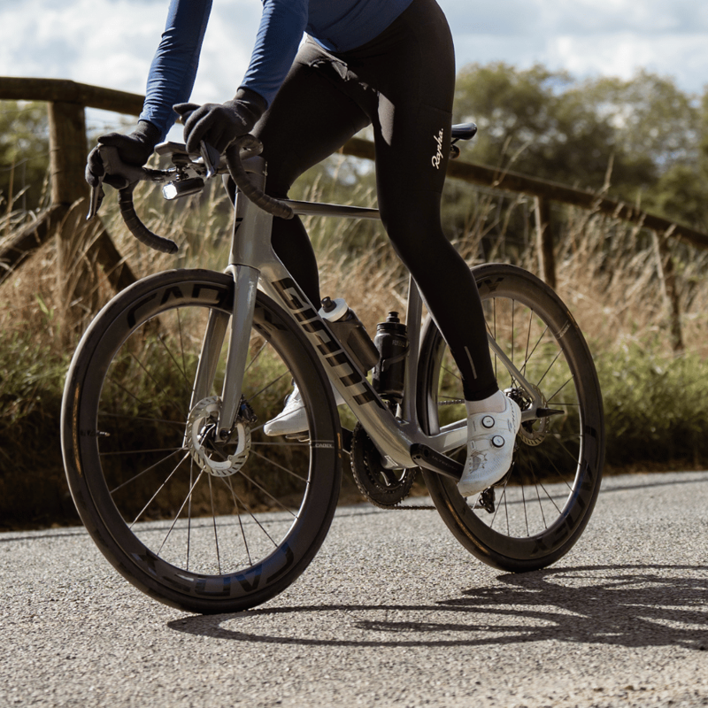 Giant Propel Advanced 2 Disc Road Bike 2022 in Grenadine Red