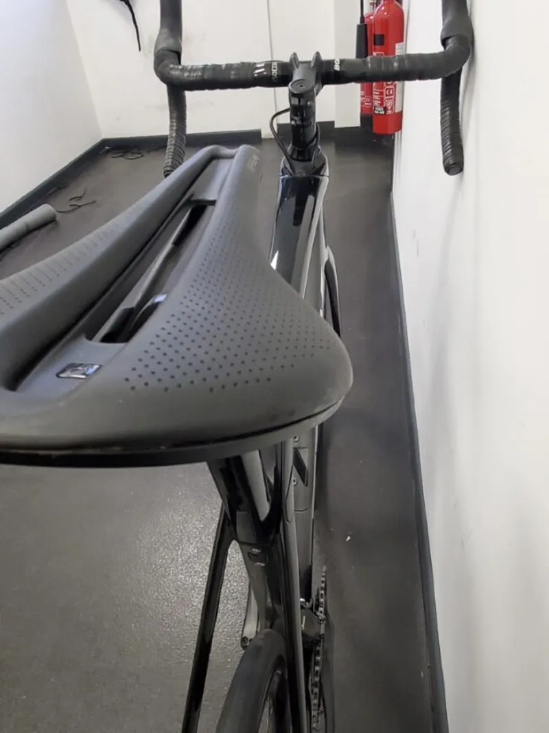 EX DISPLAY Trek Domane SLR 7 Road Bike 56cm 2022 in Dark Prismatic-4