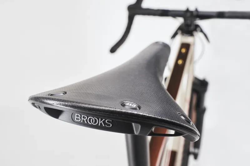 Diamant 140 SO Gravel Bike 2026 in Mokka Latte Duotone-4