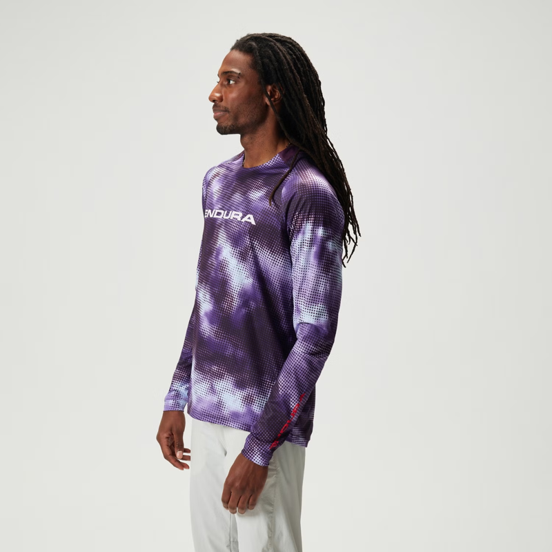 Endura Pixel Cloud Long Sleeve Tee LTD in Thistle-1