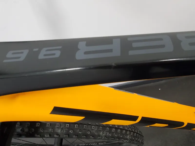 EX DISPLAY Trek Procaliber 9.6 29 Hardtail Mountain Bike Large 2023 in Satin Marigold/Deep Smoke-5