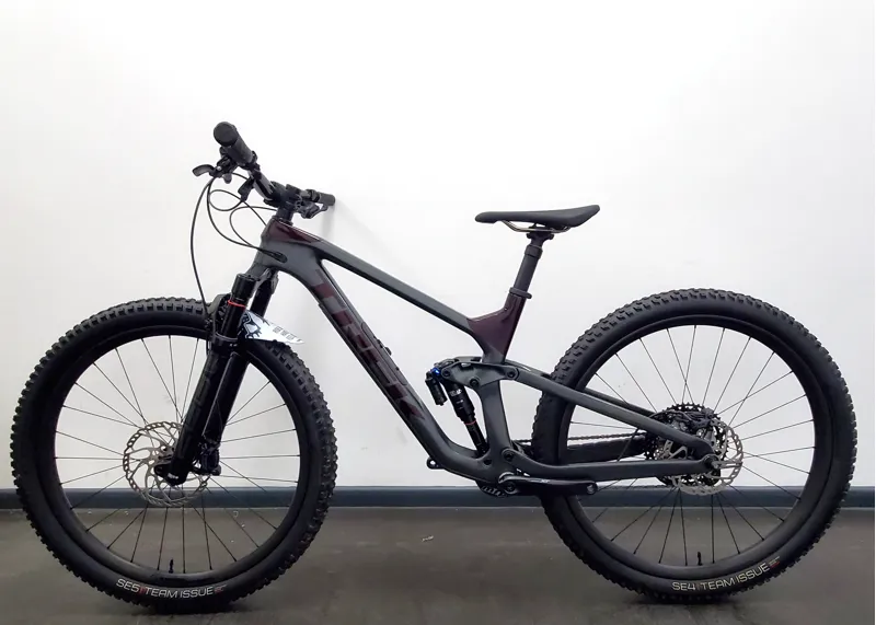 EX DEMO Trek Slash 9.8 XT 29 Full Suspension Mountain Bike Medium/Large 2021 in Grey -1