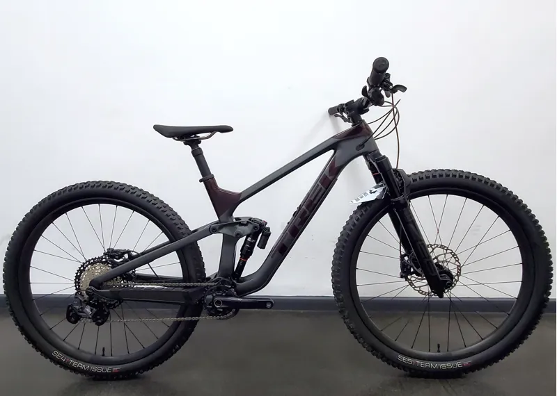 EX DEMO Trek Slash 9.8 XT 29 Full Suspension Mountain Bike Medium/Large 2021 in Grey 