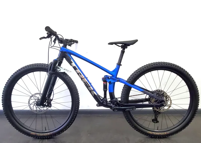 EX DEMO Trek Fuel EX 8 XT Gen 5 29 Full Suspension Mountain Bike Medium 2022 in Alpine Blue-1