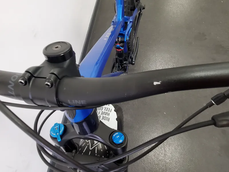 EX DEMO Trek Fuel EX 8 XT Gen 5 29 Full Suspension Mountain Bike Medium 2022 in Alpine Blue-2