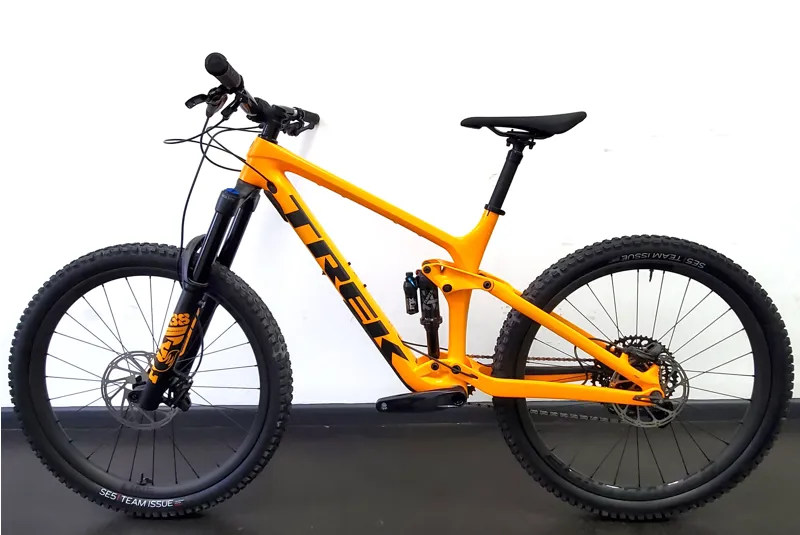EX DISPLAY Trek Remedy 9.8 27.5 GX Full Suspension Mountain Bike Medium/Large 2022 in Yellow-1