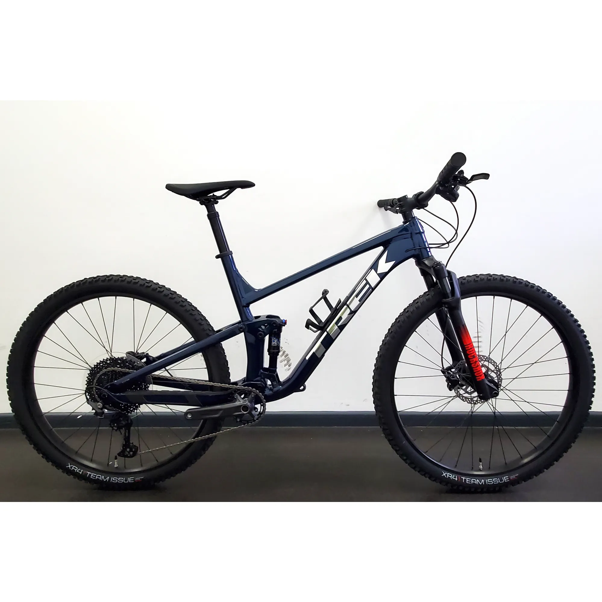 EX DISPLAY Trek Top Fuel Full Suspension Mountain Bike X-Large