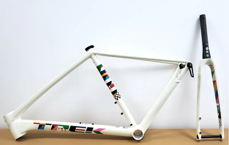 EX DISPLAY Trek Emonda ALR Disc Road Frameset 54cm 2023 in White-1