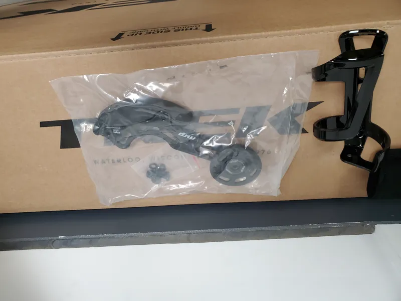 EX DISPLAY Trek Slash Aluminium Gen 6 Frameset Small 2023 in Mercury-2