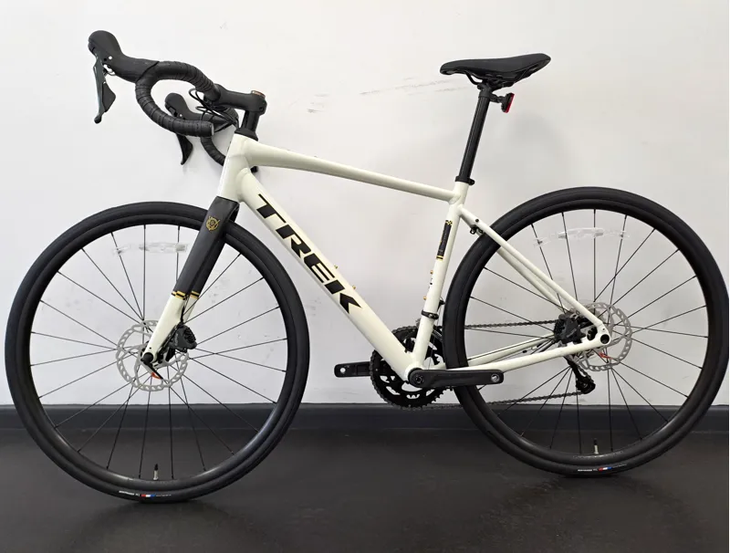 EX DISPLAY Trek Domane AL 4 Gen 4 Road Bike 52cm 2024 in Era White-1