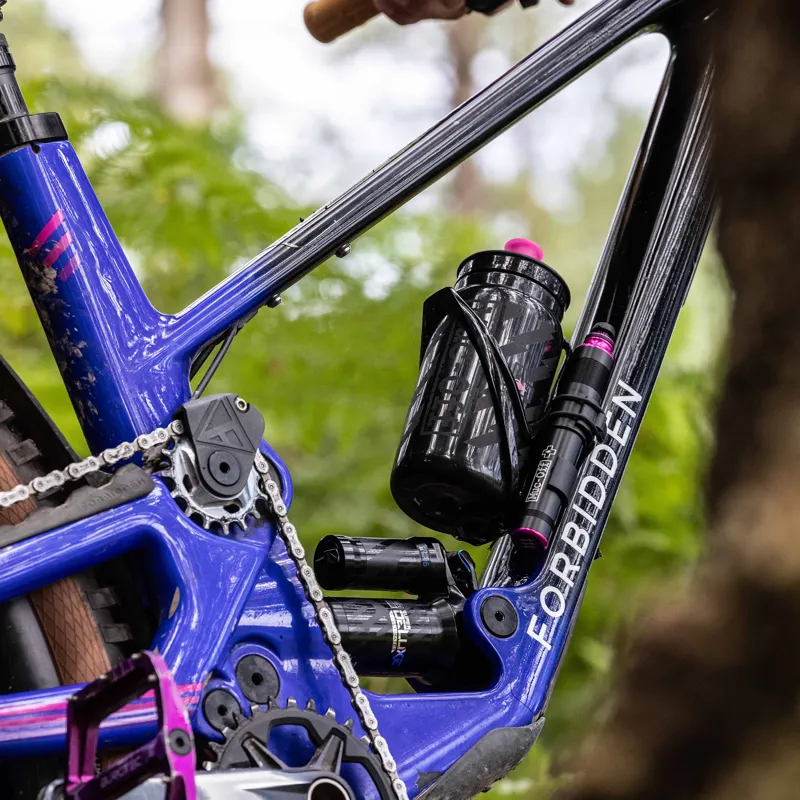 Muc-Off Airmach Mini Pump in Black-3