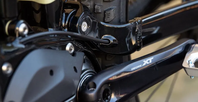 Marin Rift Zone E2 Electric Mountain Bike 2026 in Tan/ Chrome-1