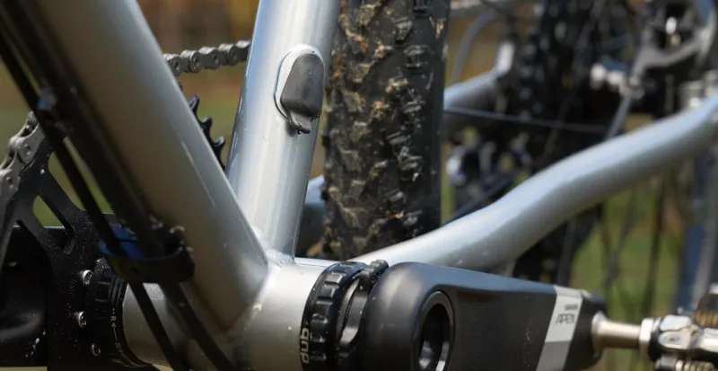 Marin Four Corners 2 Gravel Bike 2026 in Grey-1