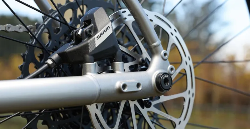 Marin Four Corners 2 Gravel Bike 2026 in Grey-3