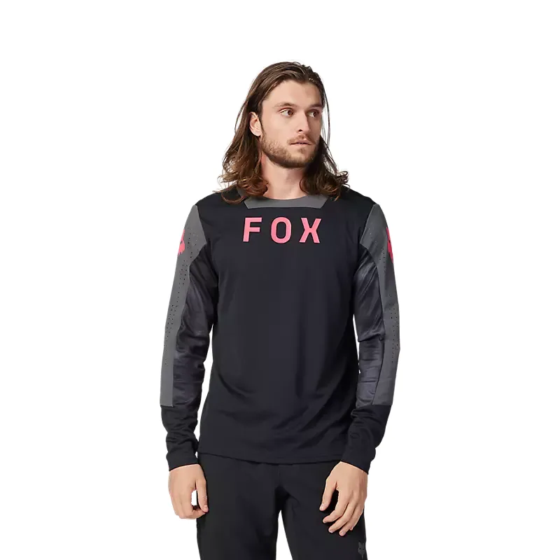 Fox Racing Defend Taunt Long Sleeve Jersey in Black-2
