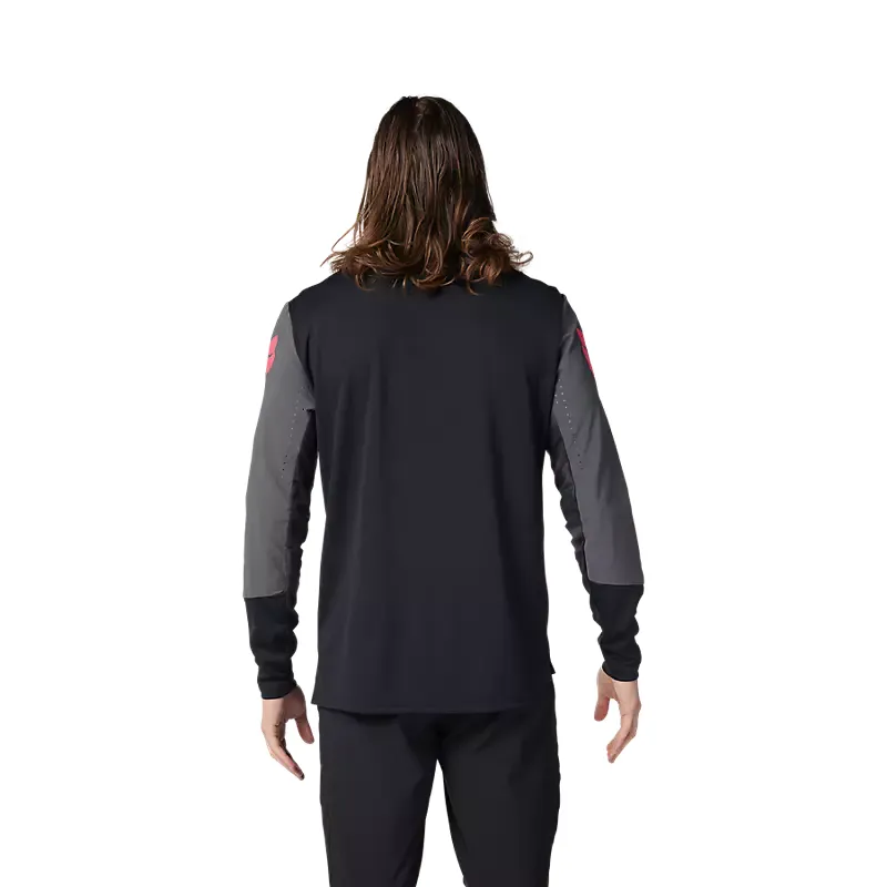 Fox Racing Defend Taunt Long Sleeve Jersey in Black-3