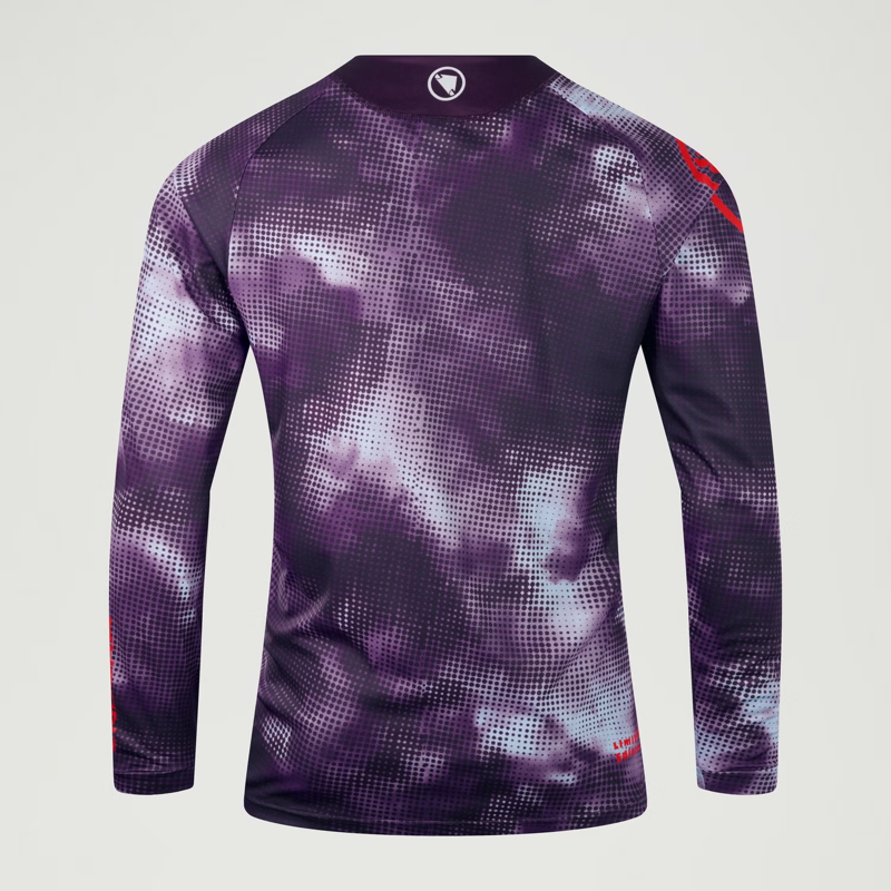 Endura Pixel Cloud Long Sleeve Tee LTD in Thistle-5