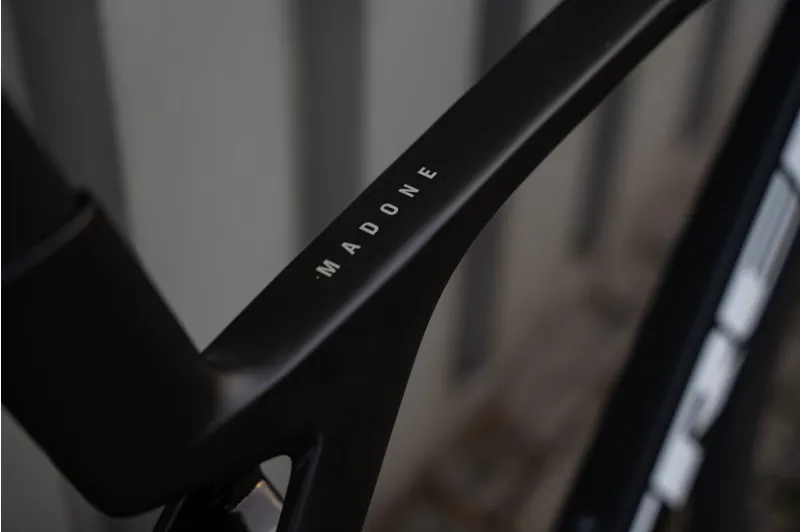 Trek Madone SL 6 Gen 7 Carbon Road Bike 2024 in Carbon Smoke-12