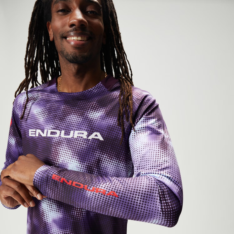 Endura Pixel Cloud Long Sleeve Tee LTD in Thistle-8