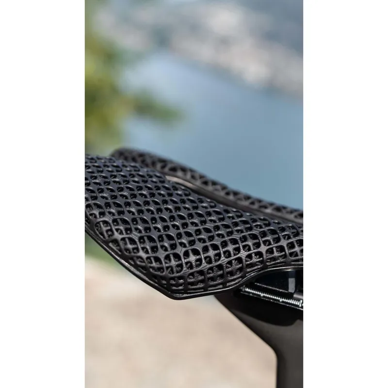 Selle Italia SLR Boost 3D Kit Carbonio Superflow Saddle in Black-6