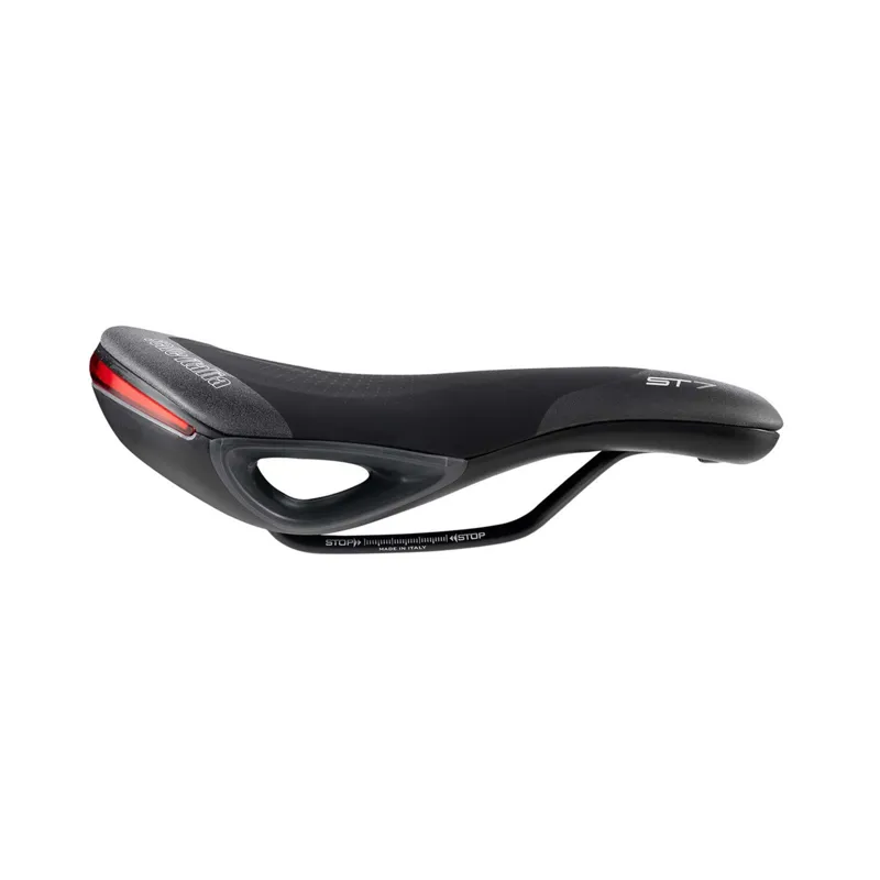 Selle Italia ST7 Vision Superflow Commuter Saddle in Black Large-1
