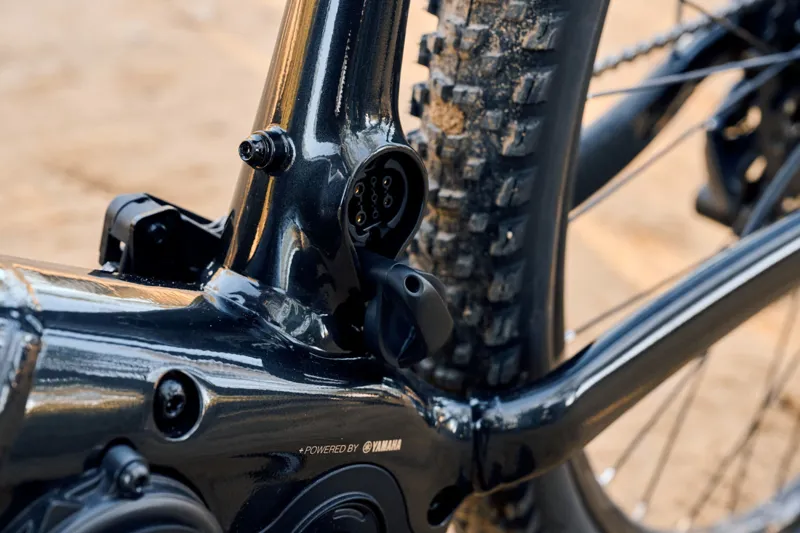 Giant Fathom E+ 625Wh Electric Mountain Bike 2025 in Gloss Gunmetal Black-6