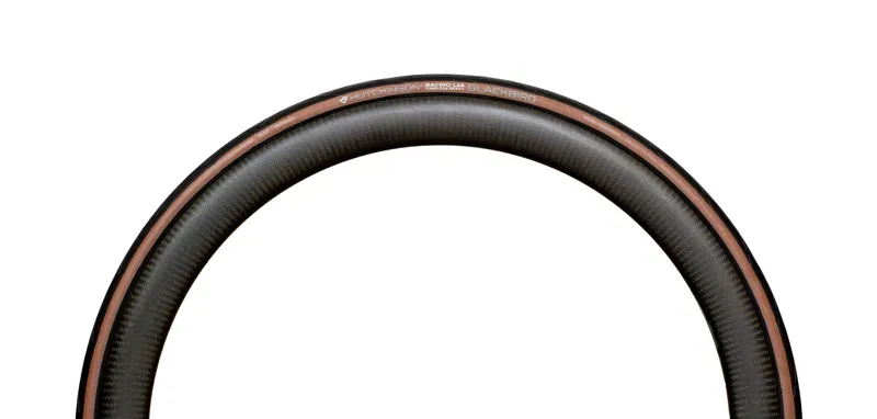 Hutchinson Blackbird TR Road Folding Tyre 700x28c in Tan Wall-2