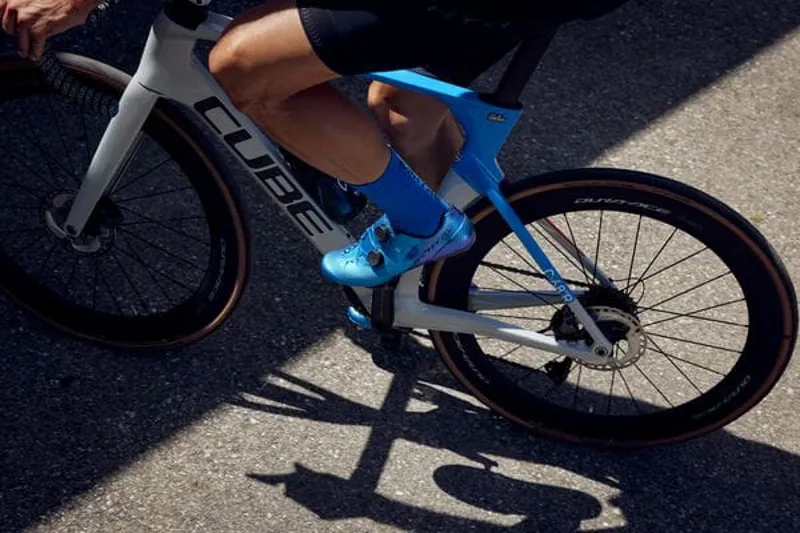 Shimano S-PHYRE RC903 Shoes in Blue-5