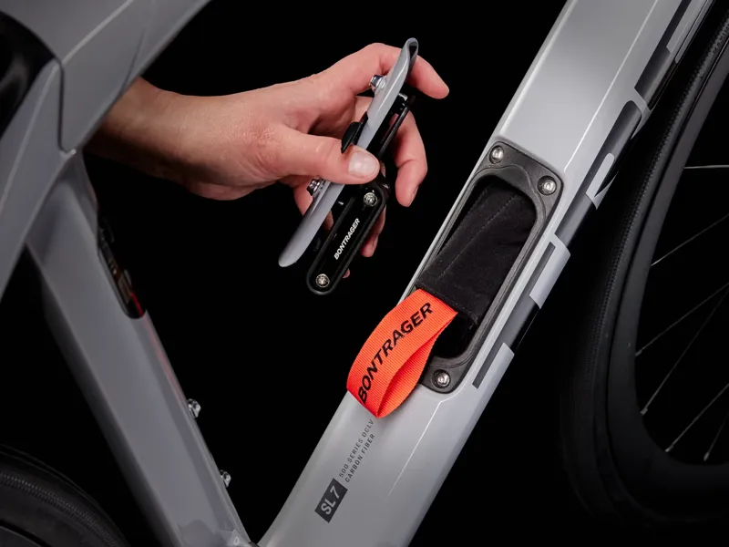 Trek Domane SL 7 Gen 4 Carbon Road Bike 2025 in Gravel-3