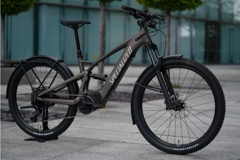 Specialized Turbo Tero X 4.0 Full Suspension Electric Mountain Bike 2024 in Gunmetal/White Mountains-9