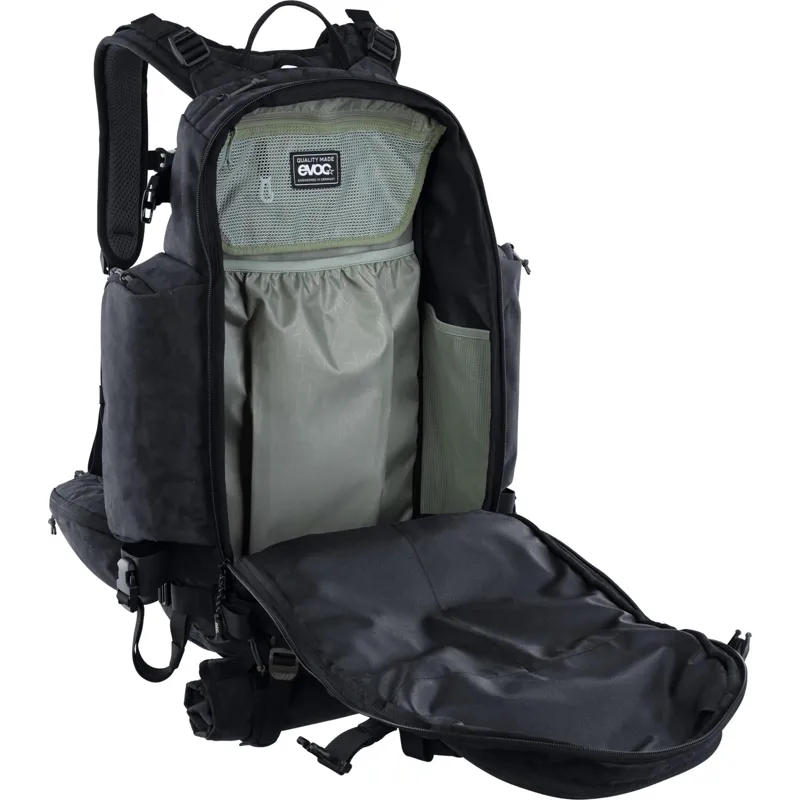 Evoc Trail Builder Performance Backpack in Black-7