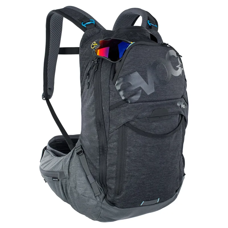 Evoc Trail Pro Protector Back Pack 16L S/M in Black/Carbon Grey-2