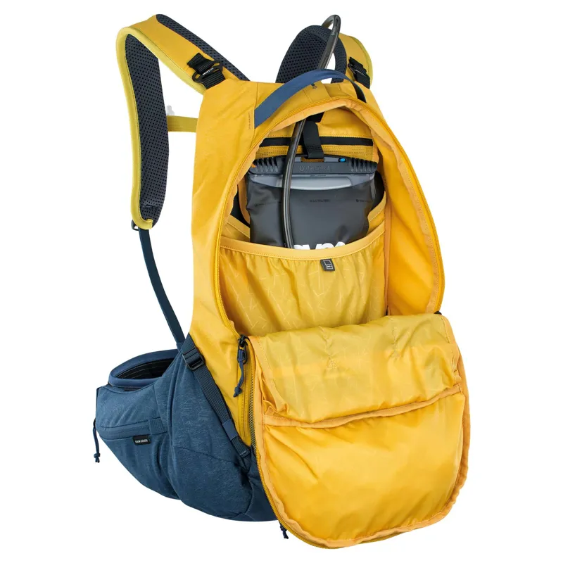 Evoc Trail Pro Protector Backpack 16L S/M in Curry Yellow-5