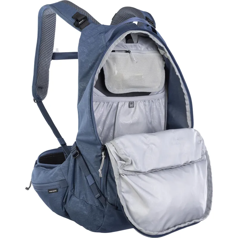 Evoc Trail Pro Protector Back Pack 16L S/M in Denim Blue-4