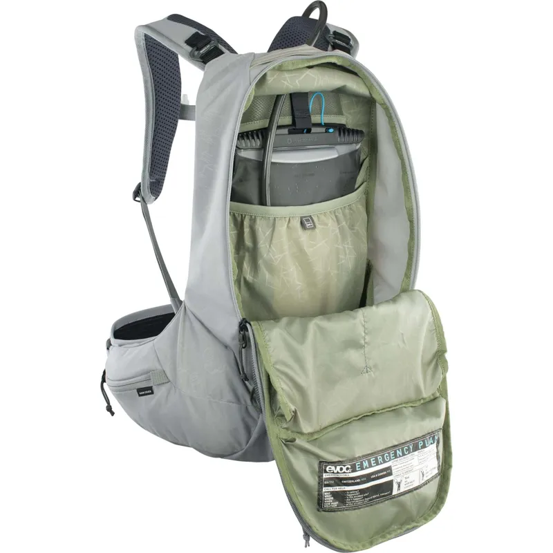 Evoc Trail Pro Protector Backpack SF 12L in Stone Grey-7