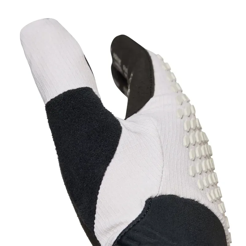 Fox Defend Glove in Black-3