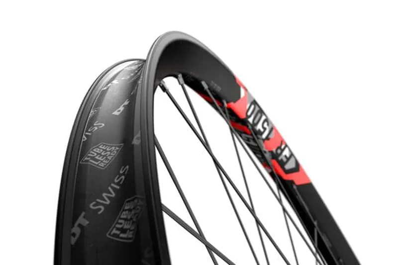 DT Swiss FR 1500 30mm Rim 110x15mm BOOST Axle 27.5in Front Wheel in Black-3