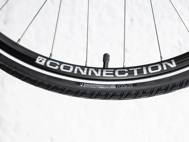 Trek FX 2 Disc Equipped Hybrid Bike 2025 in Lithium Grey-7