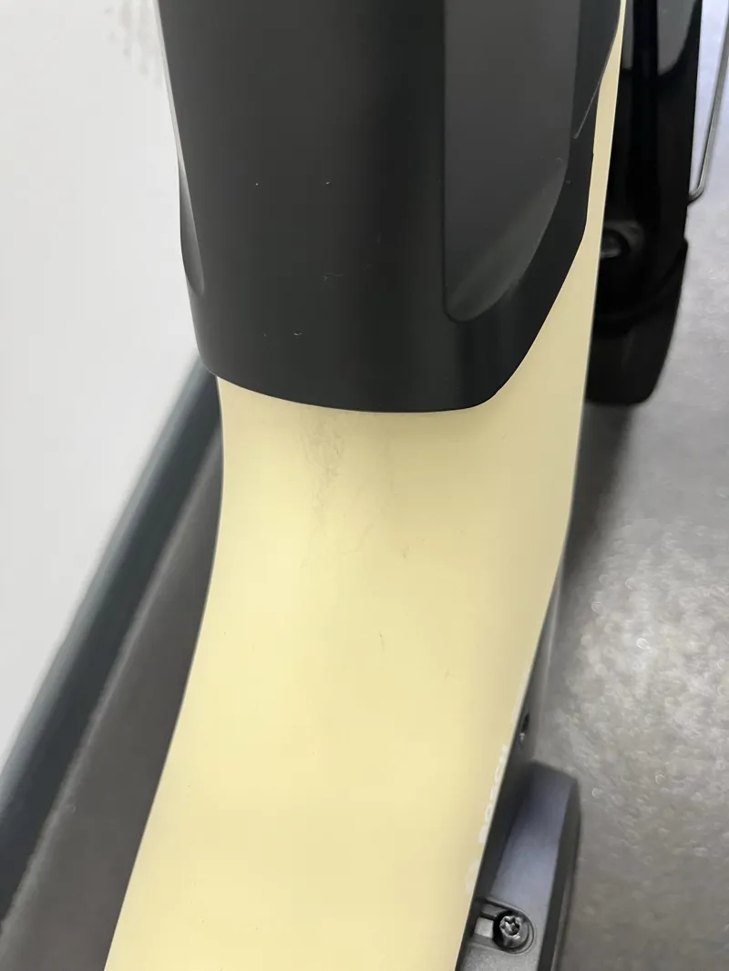 EX DISPLAY Raleigh Motus Grand Tour Lowstep Electric Hybrid Bike X-Small 2023 in Cream-2