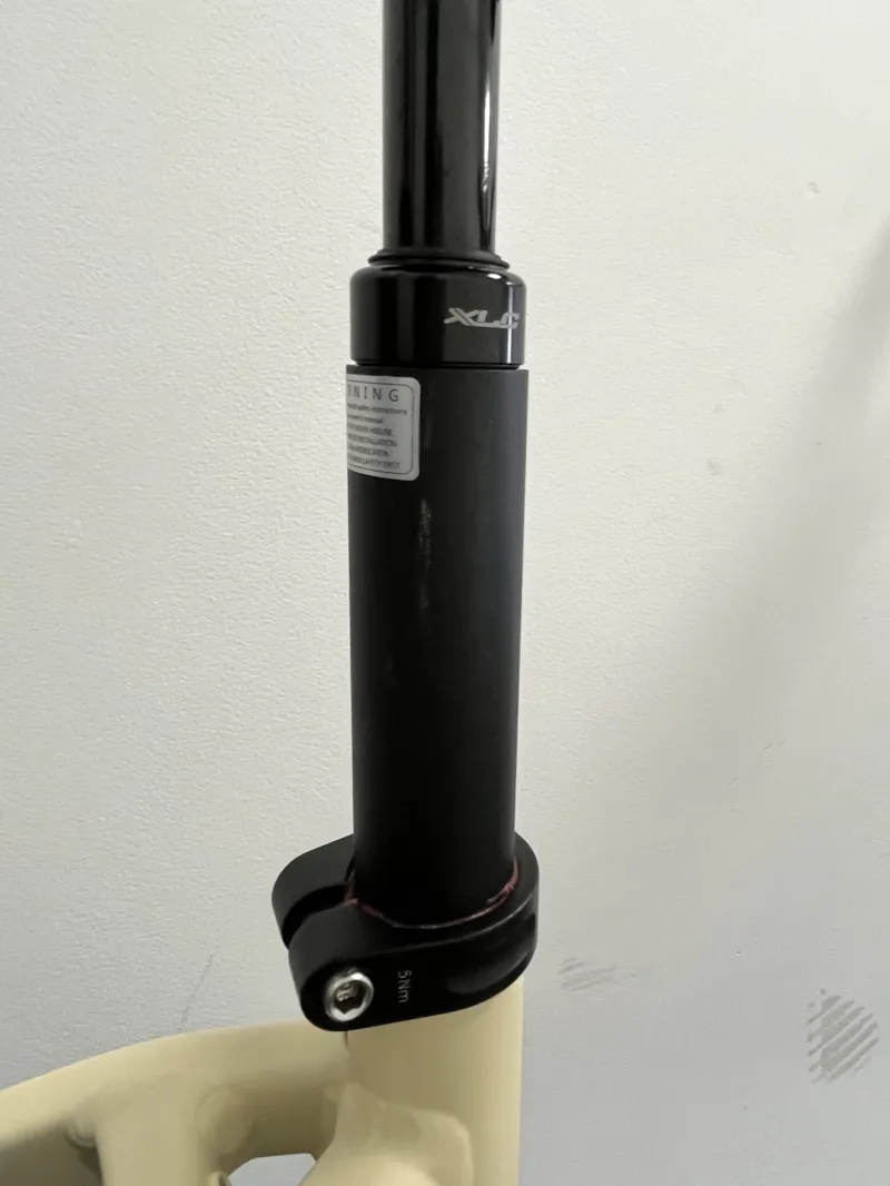 EX DISPLAY Raleigh Motus Grand Tour Lowstep Electric Hybrid Bike X-Small 2023 in Cream-4