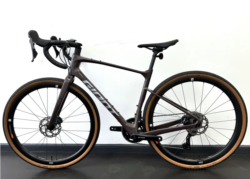 EX DISPLAY Giant Revolt Advanced 0 Gravel Bike Medium 2023 in Charcoal Plum-1