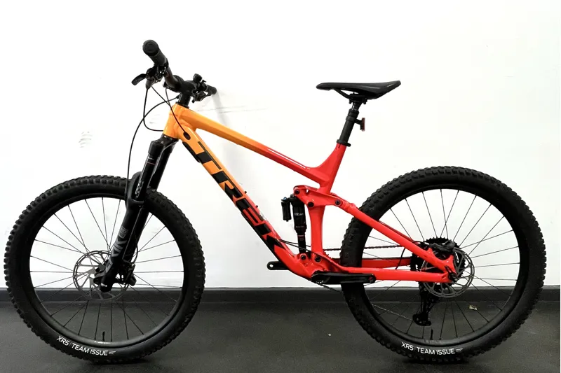 EX DISPLAY Trek Remedy 8 27.5 Full Suspension Mountain Bike Large 2022 in Marigold/Red-1