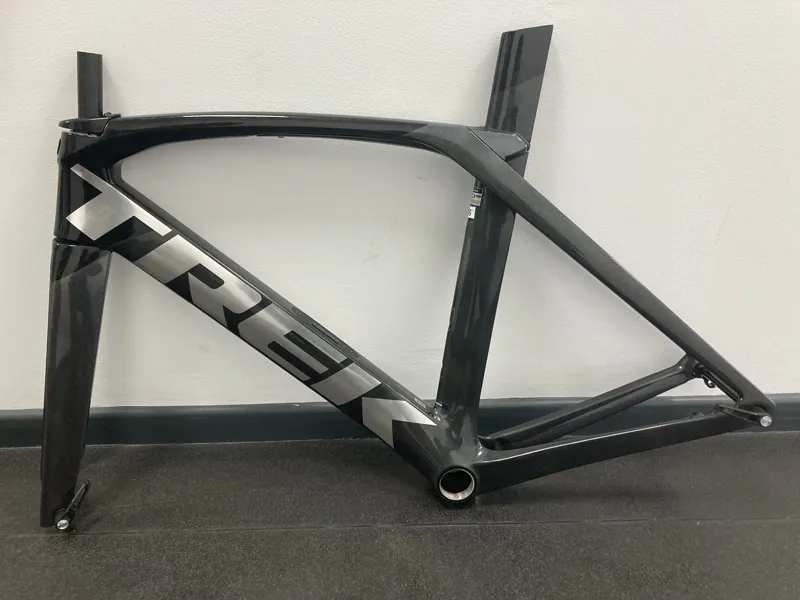EX DISPLAY Trek Madone SLR Disc Gen 6 Frameset 56cm 2023 in