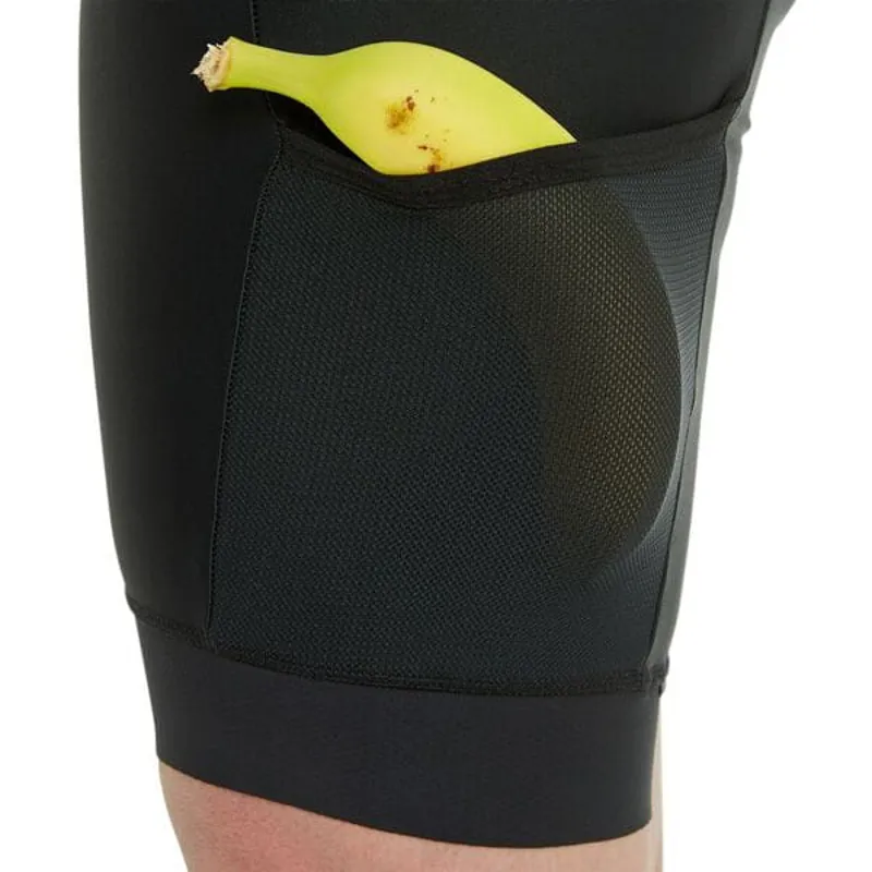 Madison Women's Roam Cargo Cycling Shorts in Black-5