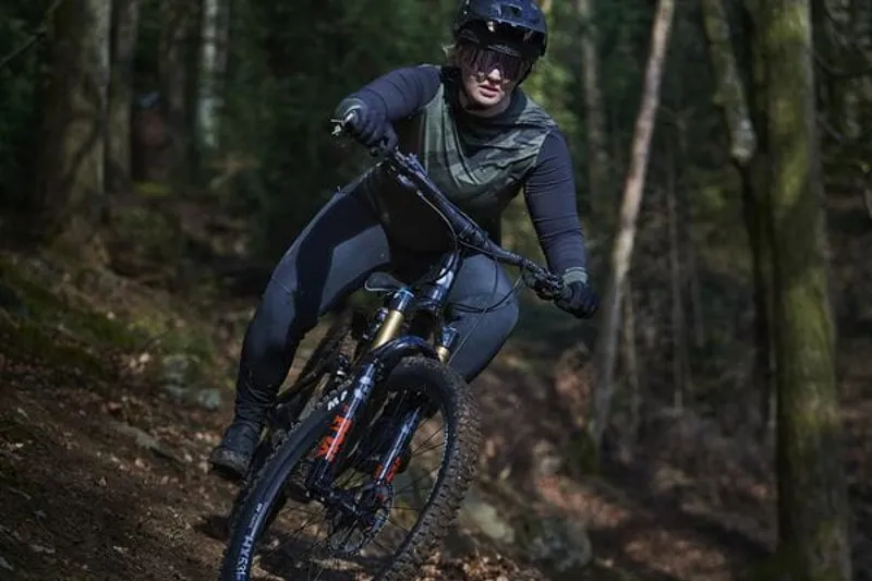 Madison Women's Flux Women's DWR Trail Trousers in Black-7