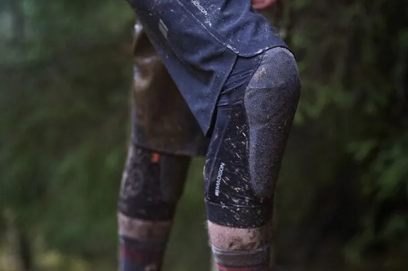 Madison Flux D3O Knee Pad Set in Black-2