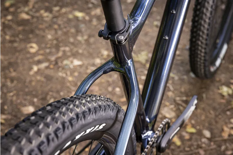 Giant Fathom 1 29er Mountain Bike 2023 in Cold Night-2