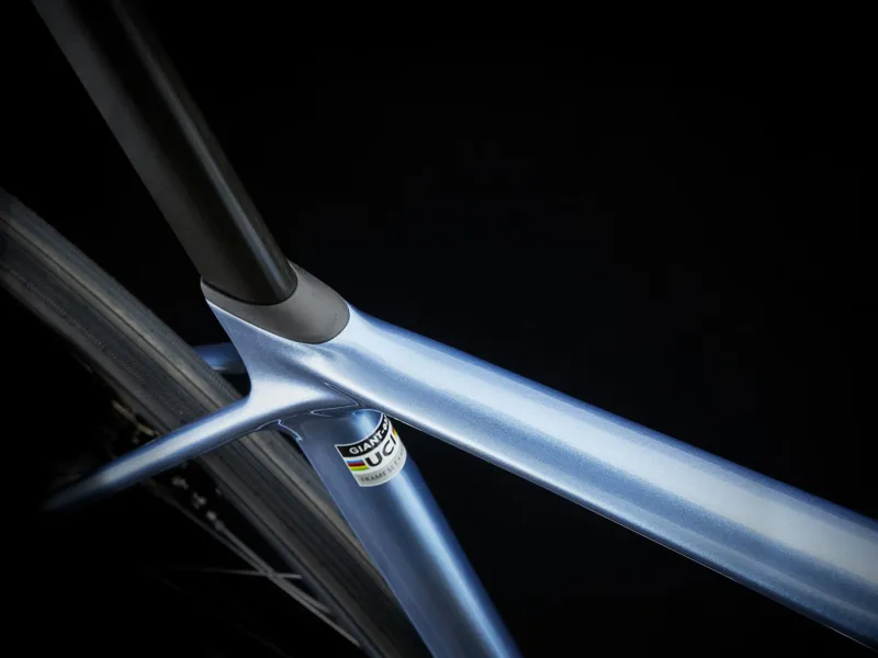 Giant TCR Advanced 0 Di2 Road Bike 2025 in Frost Silver-10