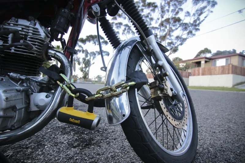 OnGuard Mastiff L Chain Lock 130cmx10mm Sold Secure Gold Rating in Black and Yellow-2